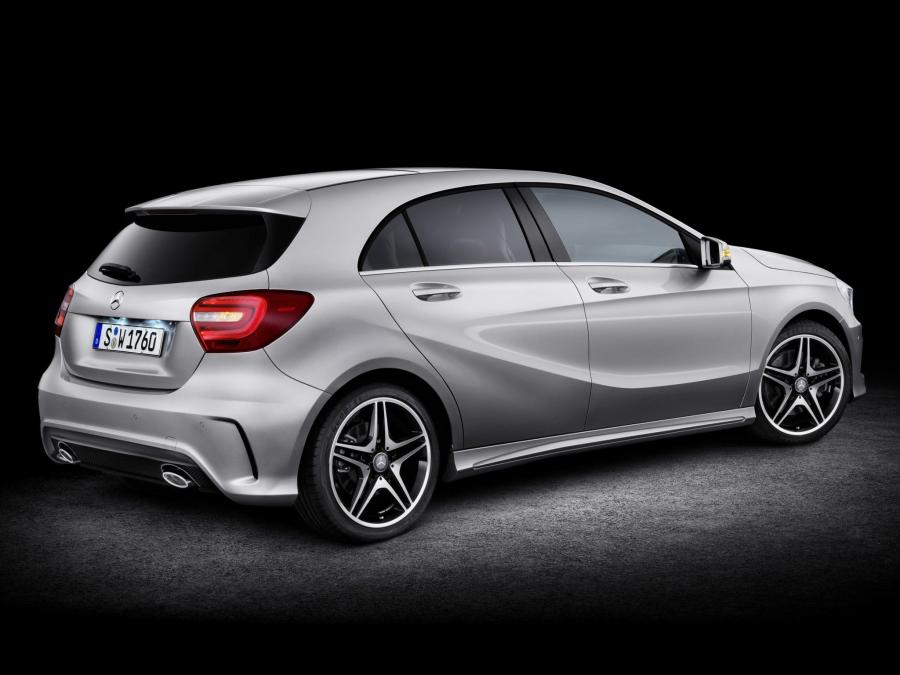  Mercedes-Benz A250 Style Package 2012 года  (фото 7 из 8)